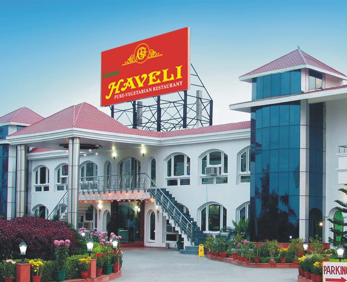 Gajraula Haveli Resort エクステリア 写真